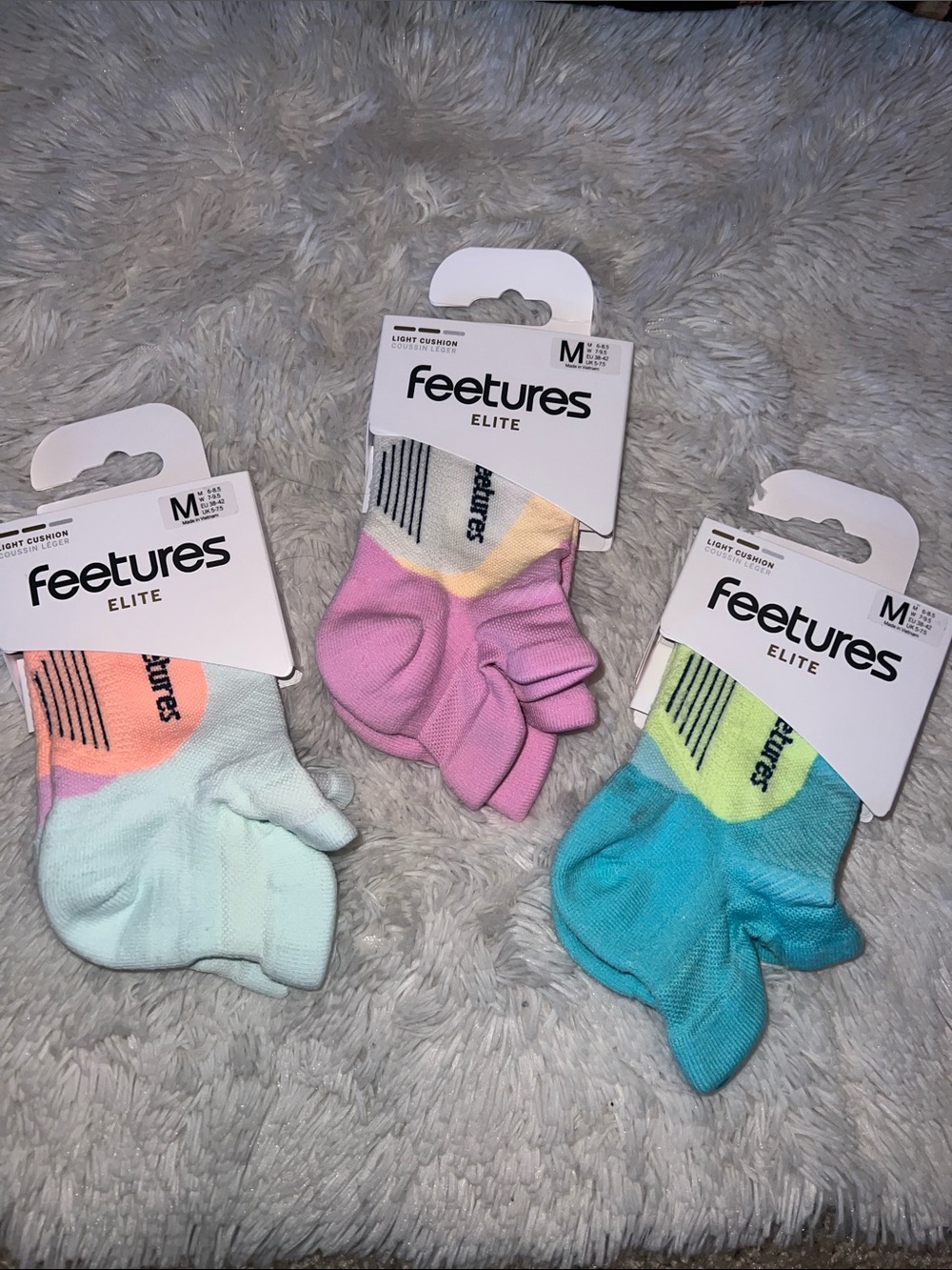 FEETURES ELITE LIGHT CUSHION SOCKS
